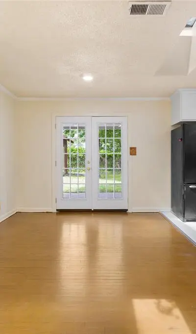 1513 Park Place, Irving TX 75061 - Photo 3