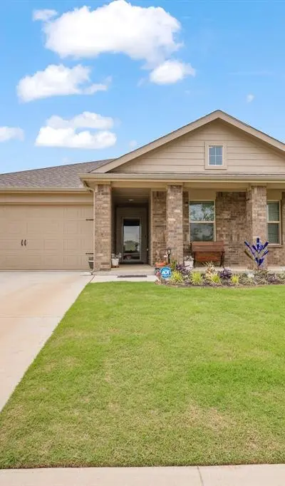 313 Crestridge Drive N, Cleburne TX 76033