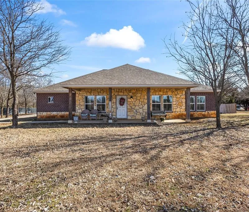 8045 County Road 1200, Grandview TX 76050