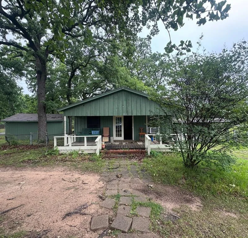 812 Cedarcrest Drive, Tool TX 75143
