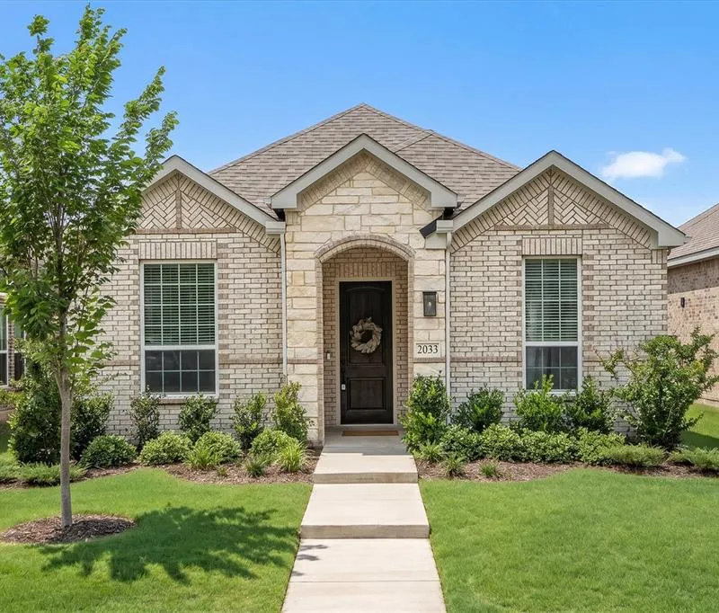 2035 Sherwood Drive, Garland TX 75041