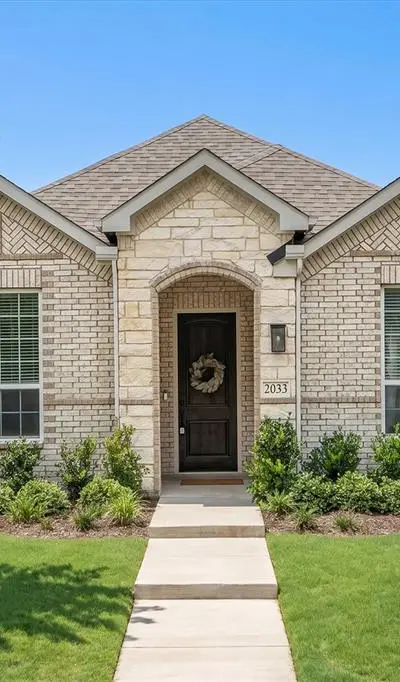 2035 Sherwood Drive, Garland TX 75041