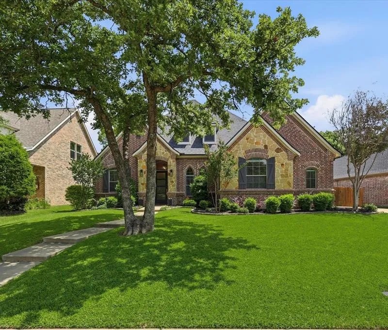 3408 Comanche Trail, Hurst TX 76054