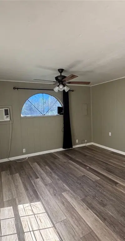 202 W Tarrant Street, Cumby TX 75433 - Photo 2