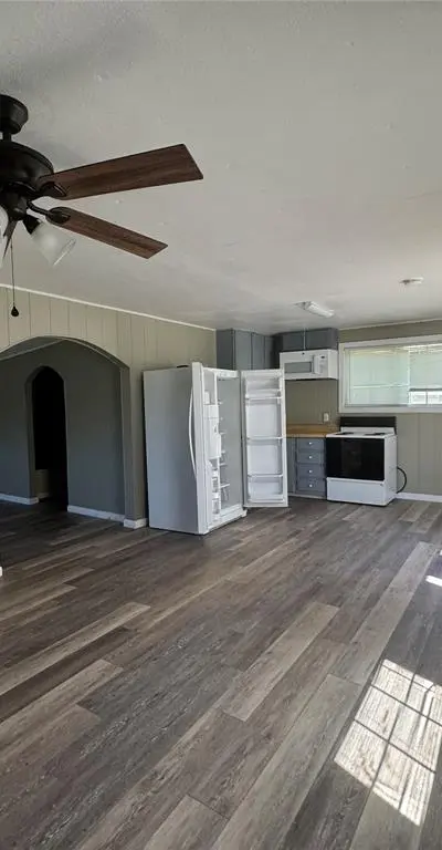 202 W Tarrant Street, Cumby TX 75433 - Photo 3