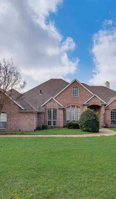 102 Dobbs Road, Lake Dallas TX 76208
