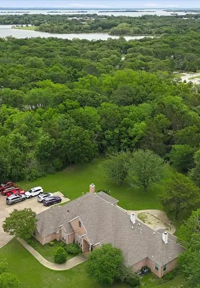 102 Dobbs Road, Lake Dallas TX 76208 - Photo 5
