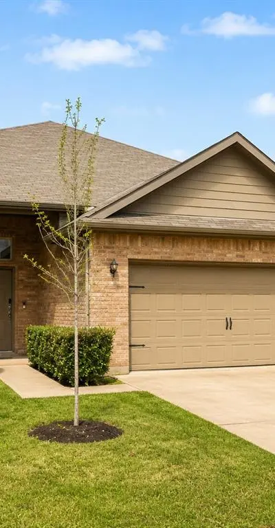 5548 Thunder Bay Drive, Fort Worth TX 76119