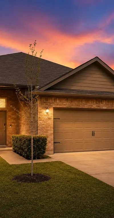 5548 Thunder Bay Drive, Fort Worth TX 76119 - Photo 2