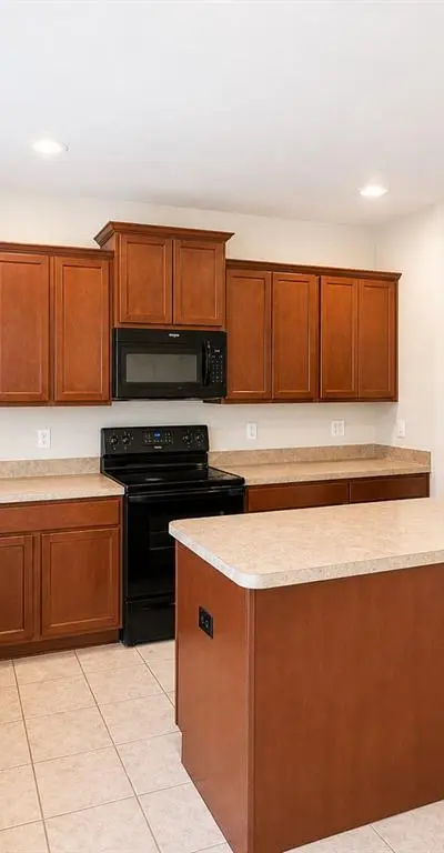 5548 Thunder Bay Drive, Fort Worth TX 76119 - Photo 3