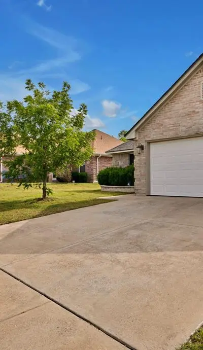 4025 Saint Christian Street, Fort Worth TX 76119 - Photo 2