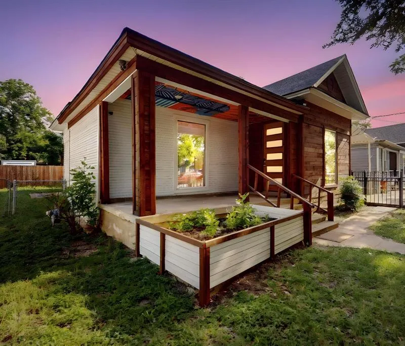 712 W 8th Street, Dallas TX 75208