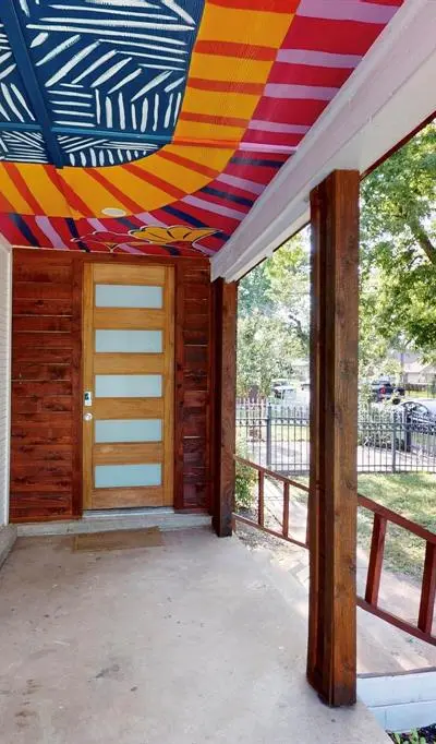 712 W 8th Street, Dallas TX 75208 - Photo 2