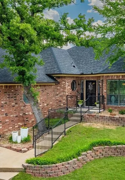 205 Kiowa Drive E, Gainesville TX 76240 - Photo 4
