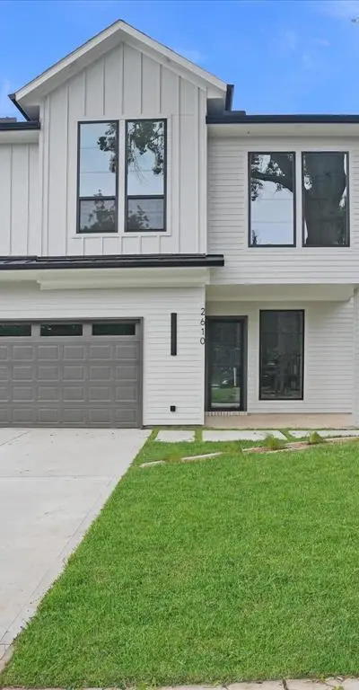2610 Emmett Street, Dallas TX 75211