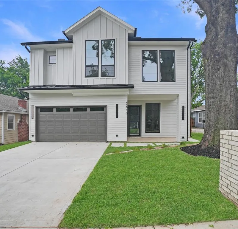 2610 Emmett Street, Dallas TX 75211