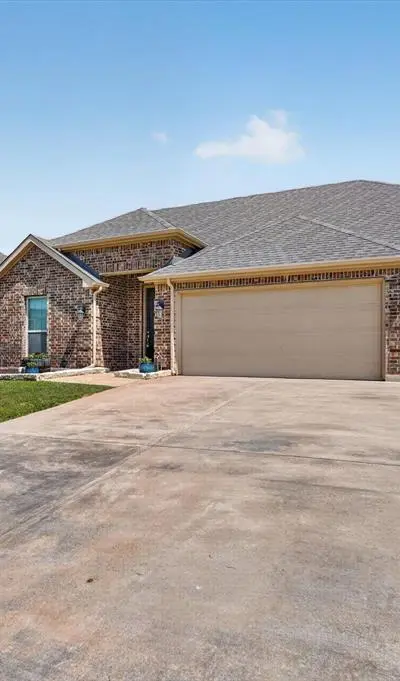 557 Lake Bluff Avenue, Oak Point TX 75068 - Photo 3