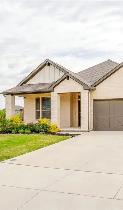 5709 Freeport Lane, Fort Worth TX 76126 - Photo 2