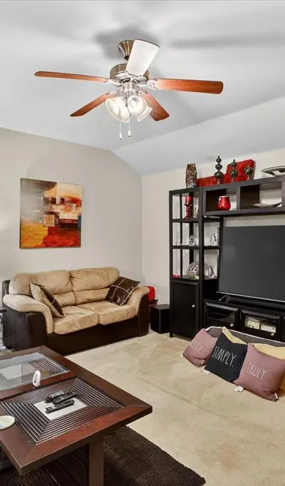 14089 Pioneer Bluffs Road, Balch Springs TX 75181 - Photo 5