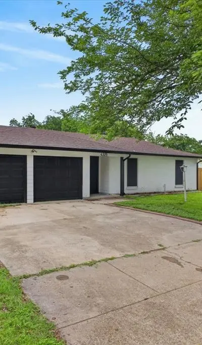 4325 Richard Street, Forest Hill TX 76119 - Photo 2