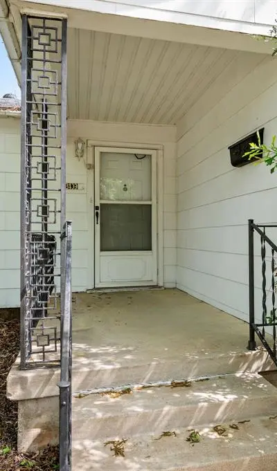 3409 Dalford Street, Fort Worth TX 76111 - Photo 4