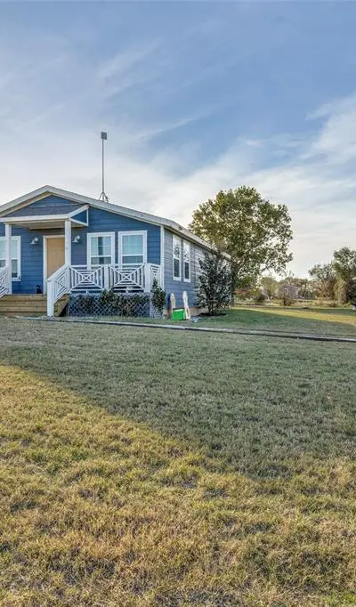 113 Mccrae Lane, Boyd TX 76023 - Photo 2