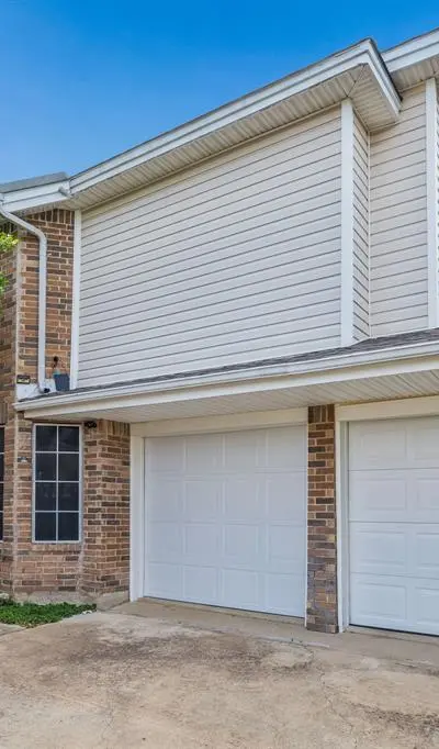 9404 Penny Lane, Irving TX 75063 - Photo 3