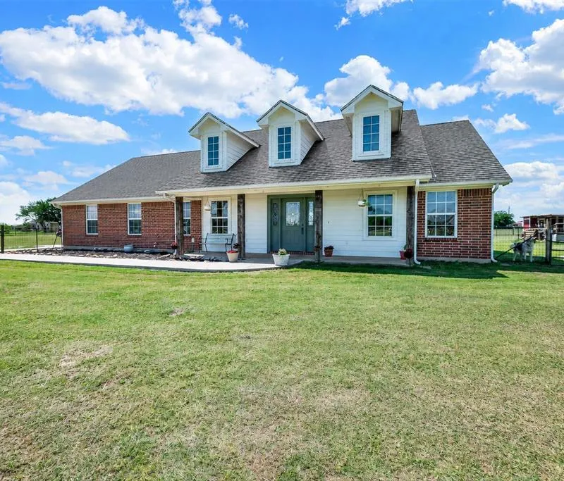 736 Audra Circle, Rhome TX 76078