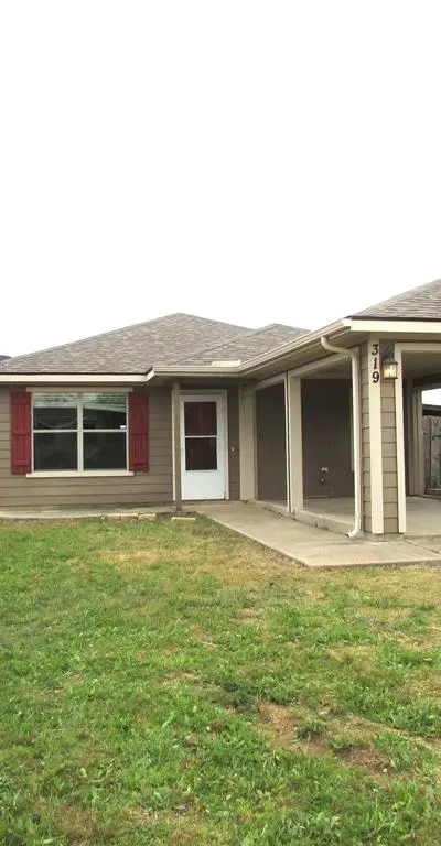 319 Candlewood Circle, Gainesville TX 76240