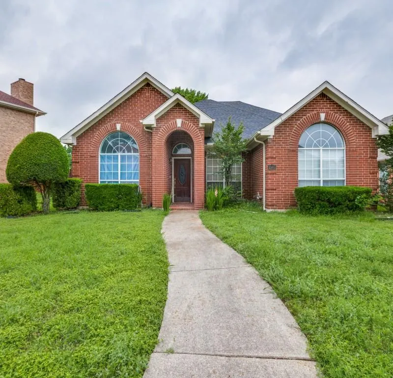 1503 Dutchman Creek Drive, DeSoto TX 75115