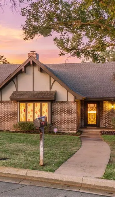 2214 Wilson Drive, Arlington TX 76011