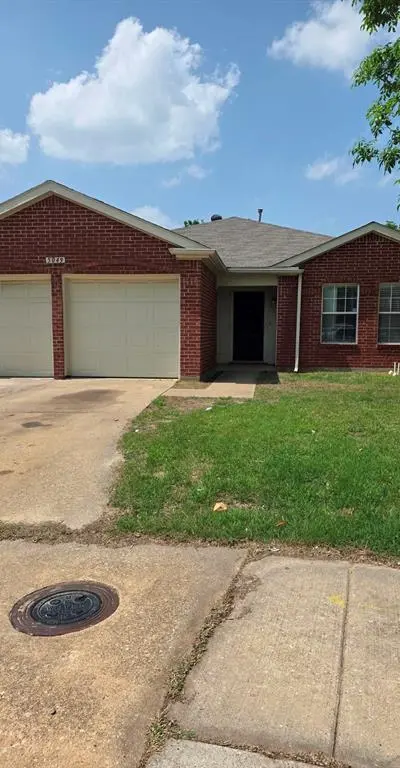 5049 Urban Avenue, Dallas TX 75227 - Photo 2