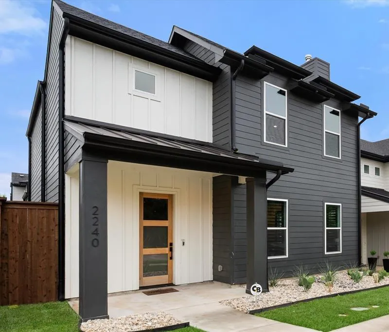 2240 Dalford Street, Fort Worth TX 76111