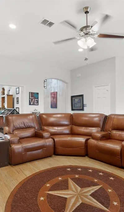 1522 Grassy Meadows Drive, Burleson TX 76058 - Photo 4