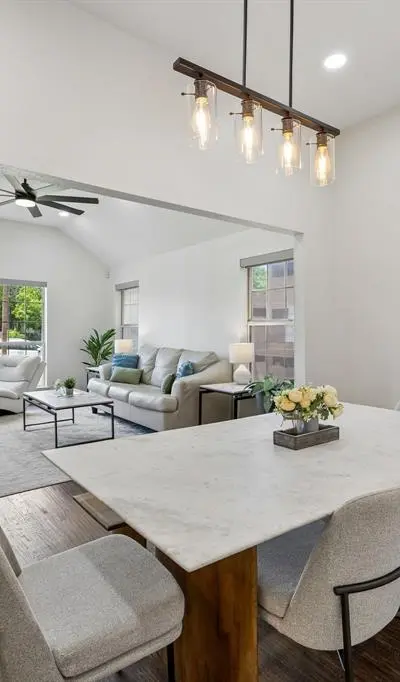 630 W Neely Street, Dallas TX 75208