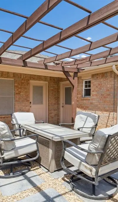630 W Neely Street, Dallas TX 75208 - Photo 3