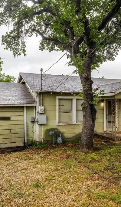 1202 Lindsey Street, Denton TX 76205 - Photo 2