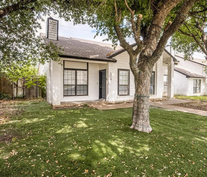 2328 Sherry Street, Arlington TX 76014