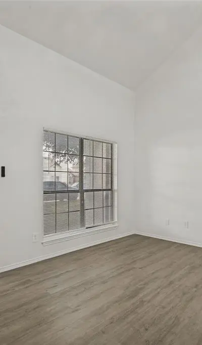 2328 Sherry Street, Arlington TX 76014 - Photo 3