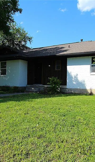 4502 Live Oak Drive, Mesquite TX 75150 - Photo 2