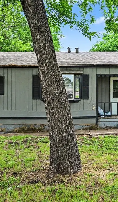 5025 N Langley Road, River Oaks TX 76114