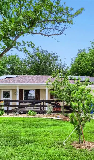 405 College Avenue, Keller TX 76248 - Photo 2