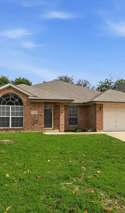 7525 Arbor Park Drive, Fort Worth TX 76120