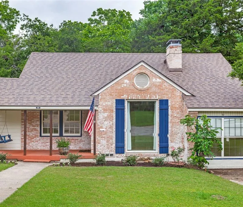 7011 Hammond Avenue, Dallas TX 75223
