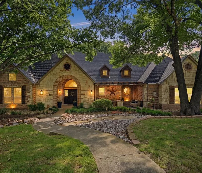 31 Forest Hills Circle, Gunter TX 75058
