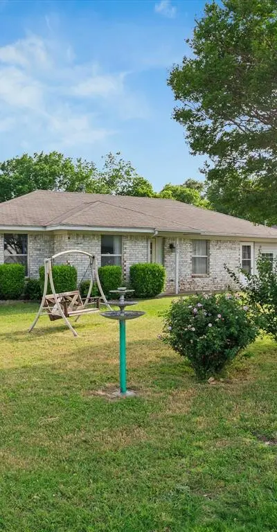 209 W Huffman Street, Krum TX 76249 - Photo 3