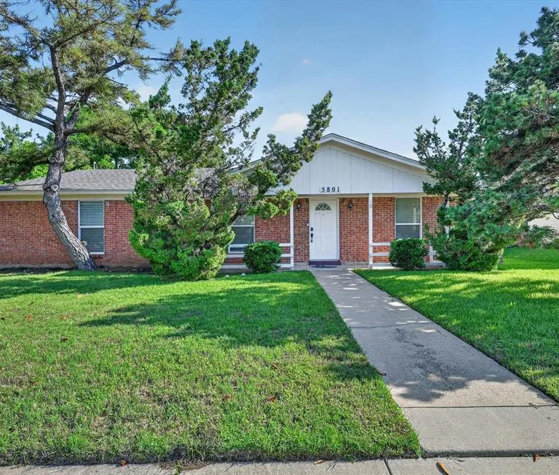 5801 Haney Drive, Watauga TX 76148