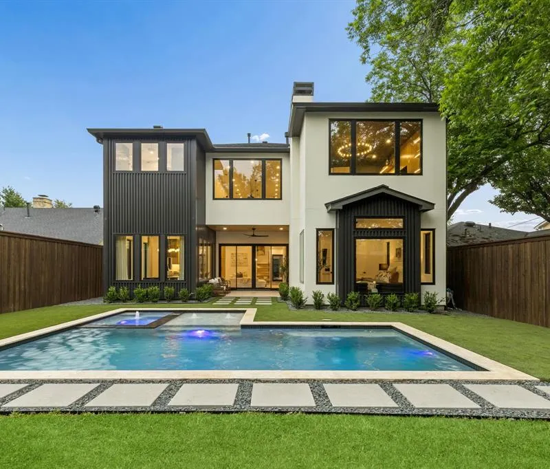 7615 Morton Street, Dallas TX 75209