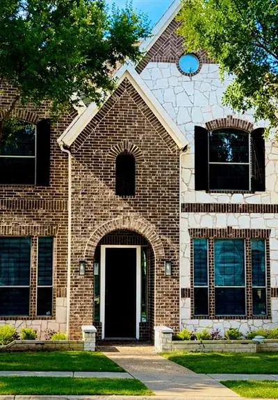 2246 Longview Road, Irving TX 75063
