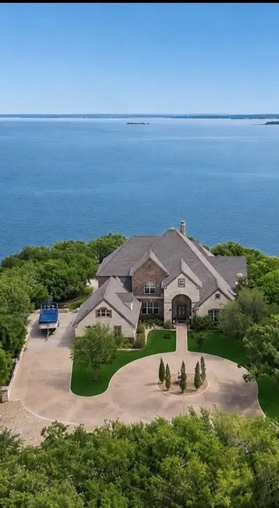 826 Cimmarron Bay Drive, Runaway Bay TX 76426
